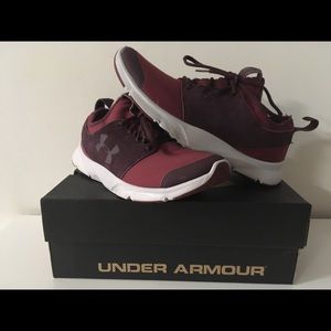 Under Armour tennis shoes